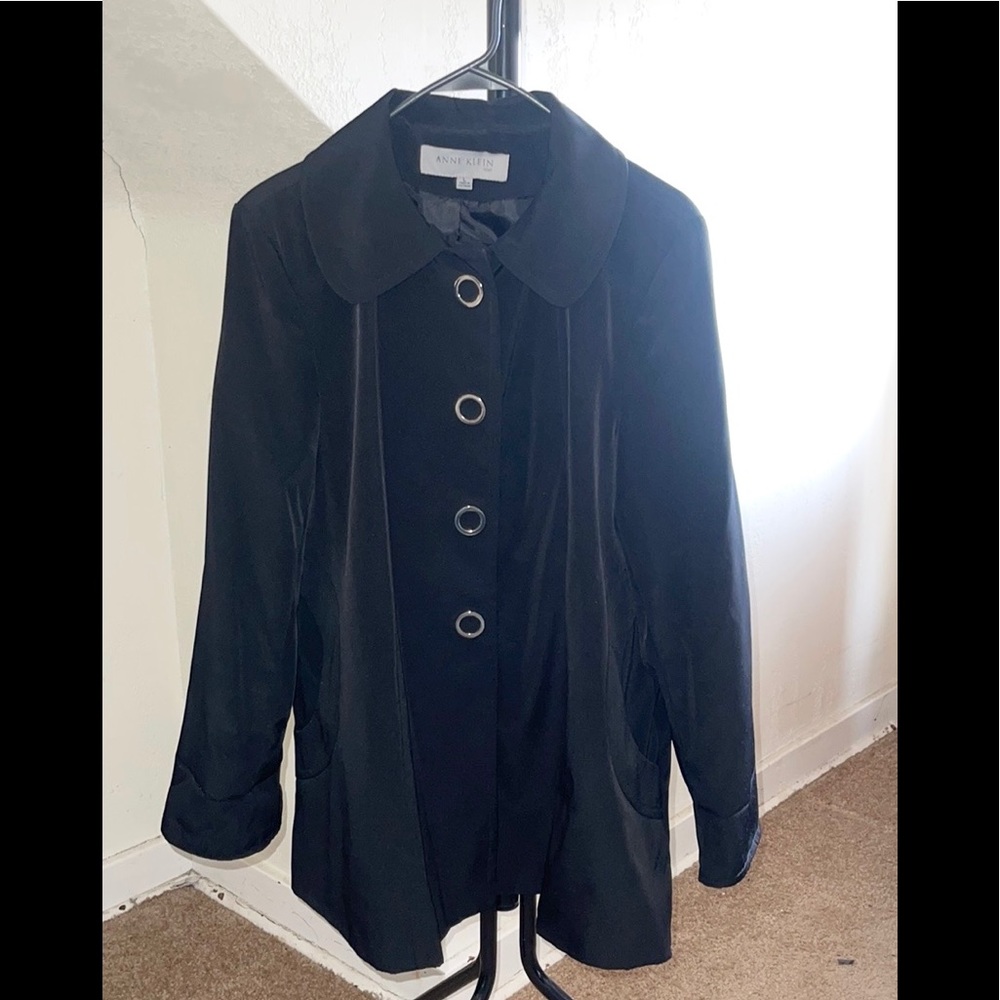 Anne Klein Black flare coat! Great condition!! Size Large!! CLASSIC!!